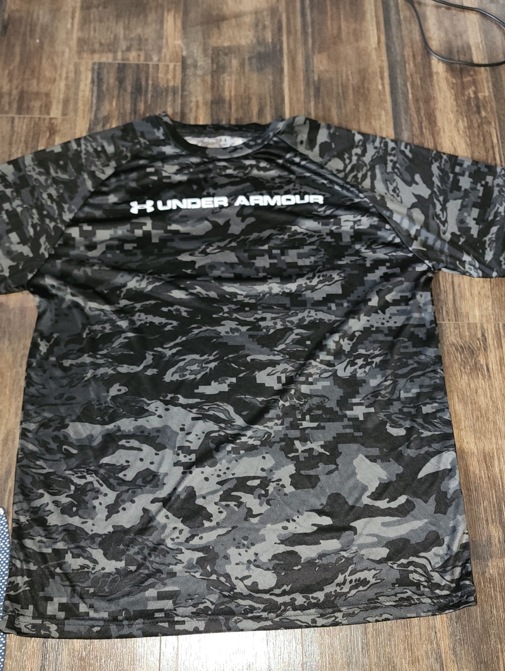 Under Armour Men’s Black & Gray Camo Short-Sleeve Performance Tee